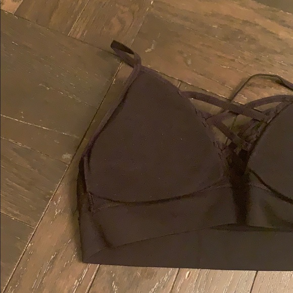 ✨3 for $20 NWOT Urban Outfitters Cage front seamless racerback bralette M - Picture 7 of 7